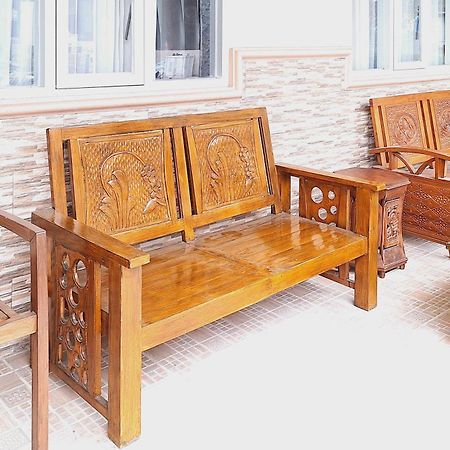 Villa Bukit Bunga Syariah Redpartner Pacet Mojokerto Esterno foto