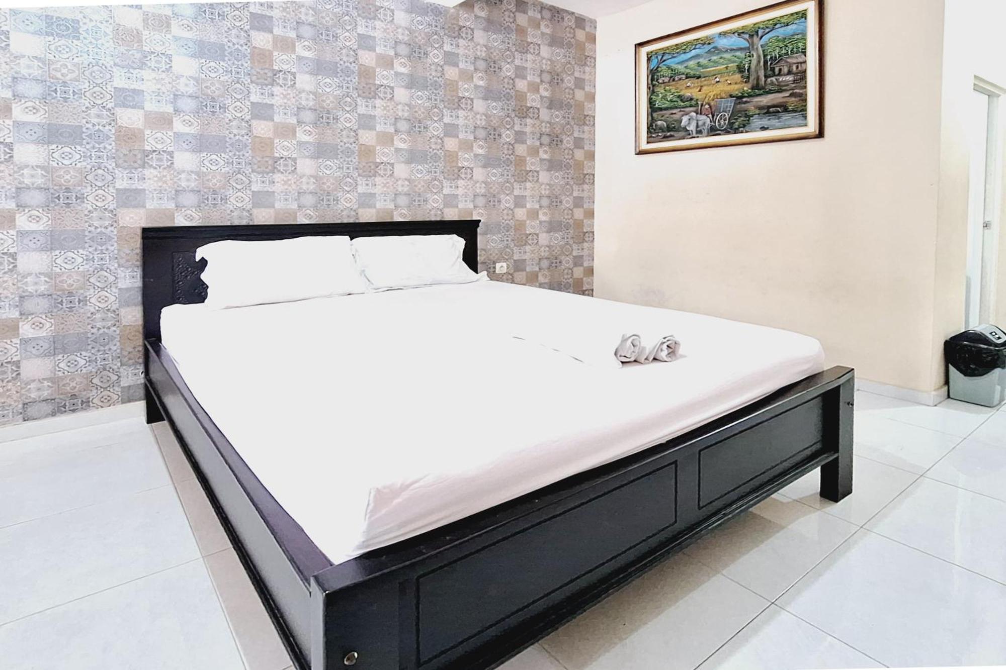 Villa Bukit Bunga Syariah Redpartner Pacet Mojokerto Esterno foto