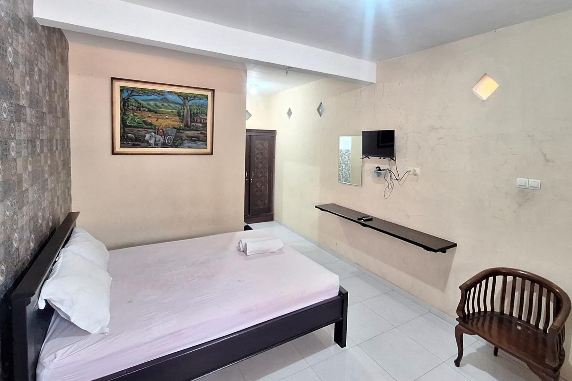 Villa Bukit Bunga Syariah Redpartner Pacet Mojokerto Esterno foto